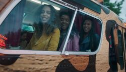 RD-Caps-5x15-The-Return-of-the-Pussycats-138-Valerie-Josie-Melody.jpg