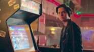 RD-Promo-2x10-The-Blackboard-Jungle-05-Jughead