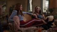 RD-Promo-3x21-The-Dark-Secret-of-Harvest-House-18-Cheryl-Toni