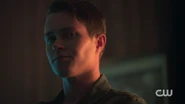 RD-Caps-2x01-A-Kiss-Before-Dying-140-Southside-serpent.png (895 KB)