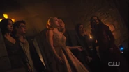 RD-Caps-3x22-Survive-The-Night-102-Veronica-Archie-Betty-Jughead-Toni-Cheryl.png (1.31 MB)