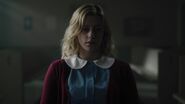 RD-Caps-3x07-The-Man-in-Black-114-Betty