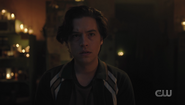 RD-Caps-6x17-American-Psychos-12-Jughead