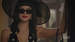 Veronica arrives in Riverdale