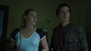 RD-Caps-3x02-Fortune-and-Men's-Eyes-30-Betty-Jughead