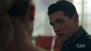 RD-Caps-2x01-A-Kiss-Before-Dying-67-Kevin.png (857 KB)