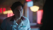RD-Caps-5x18-Next-to-Normal-28-Jughead.jpg (91 KB)