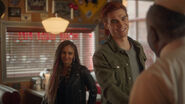 RD-Promo-5x04-Purgatorio-10-Toni-Archie-Pop