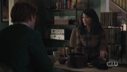 Tabitha alerts Archie that the diner