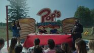 RD-Caps-6x01-Welcome-to-Rivervale-101-Tabitha-Jughead-Archie-Pop