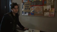 RD-Caps-6x05-The-Jughead-Paradox-18-Jughead.jpg (98 KB)