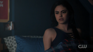 Season 1 Episode 10 The Lost Weekend Veronica waking up in bed
