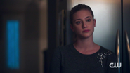 RD-Caps-2x05-When-a-Stranger-Calls-54-Betty