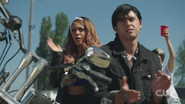 RD-Caps-2x06-Death-Proof-106-Sweet-Pea-Toni