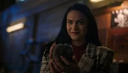 RD-Caps-5x11-Strange-Bedfellows-120-Veronica.jpg (105 KB)