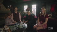 RD-Caps-6x19-The-Witches-of-Riverdale-95-Dagwood-Jason-Rose-Polly
