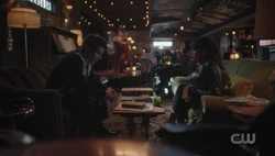 RD-Caps-7x04-Love-&-Marriage-92-Fangs-Toni