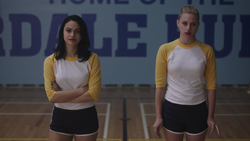 Riverdale's Betty and Veronica love each other so much IRL, because female  friendships FTW - HelloGigglesHelloGiggles