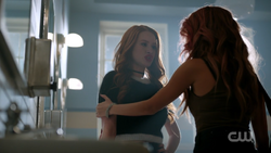 RD-Caps-2x14-The-Hills-Have-Eyes-39-Cheryl-Toni