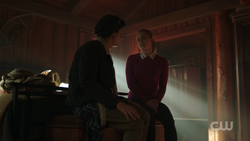 RD-Caps-2x14-The-Hills-Have-Eyes-41-Betty-Jughead