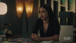 Veronica comes clean to Reggie