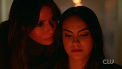 Hermione threatening Veronica to get back in line with the family