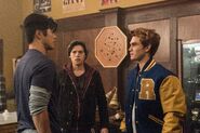 RD-Promo-1x02-A-Touch-of-Evil-18-Reggie-Jughead-Archie