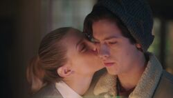 Season 1 Episode 10 The Lost Weekend Betty Jughead