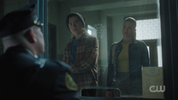 RD-Caps-5x02-The-Preppy-Murders-09-Jughead-Betty