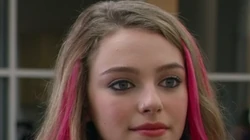 Wonder Wiki Fandom Wonder est un film poignant et bouleversant qui développe les rapports humains au sein d'une famille peu ordinaire où le cadet, auggie, est né avec une malformation au visage. wonder wiki fandom