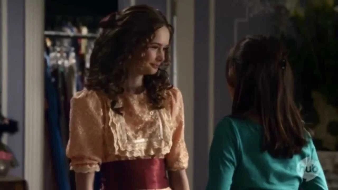 Girl in the Painting R.L. Stine's The Haunting Hour Wiki Fandom