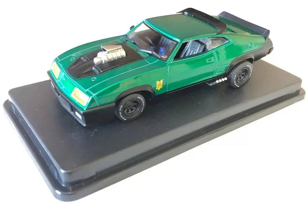 Last of the V8 Interceptors (2018 Die-Cast Green) | The Mad Max