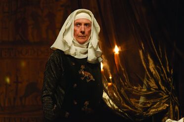 Eileen Atkins as Eleanor of Aquitaine in Robin Hood (2010)