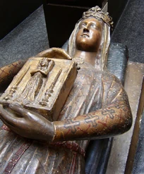 Berengaria's tomb and effigy in the Abbey of L'Épau