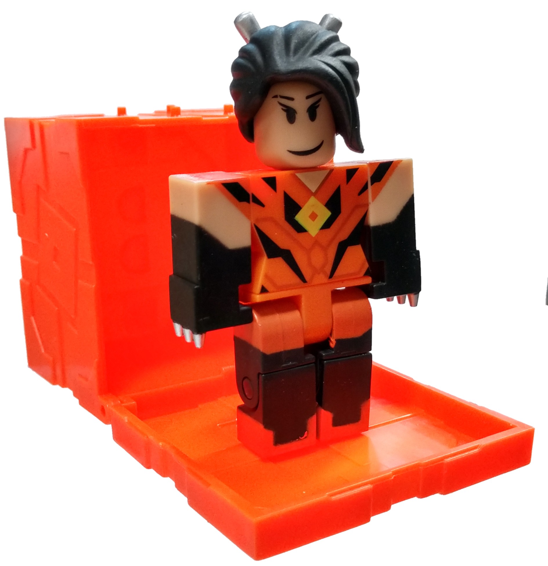 Roblox Action Collection - Heroes of Robloxia Playset [Includes Exclusive  Virtual Item] 