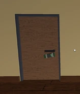 Пробойный снаряд на двери