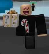 Mysteriousgift.png (56 kB) Durante o final de 2016, se os jogadores sobreviverem a uma rodada de desastre tripla (ou mais), eles seriam presenteados com um presente dourado misterioso. Um item que se transformou em uma bússola dourada eventualmente.