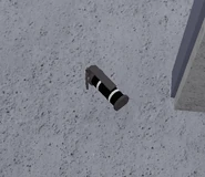 Светошумовая граната на земле после вспышки