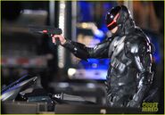 Joel-kinnaman-suits-up-for-robocop-reshoots-17