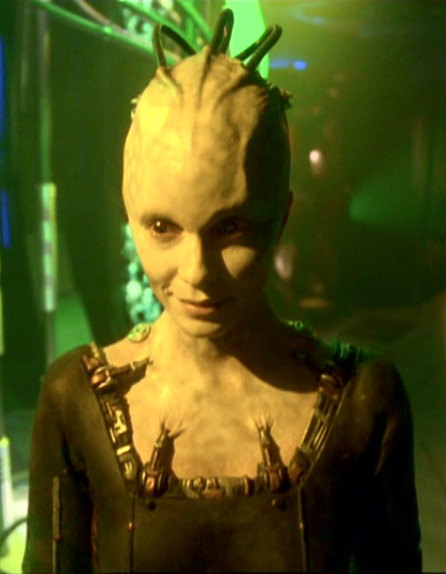 who played the borg queen on voyager