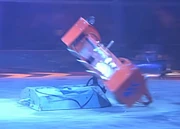 Manta sends MaxiMill flying