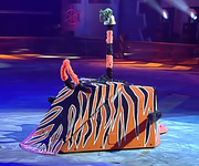 Side view of Hodaf The Bad, with the flipper on the left hand side and the flywheel on the right