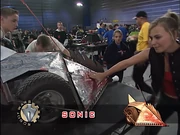 A fully assembled The Parthian Shot behind Sonic during Philippa Forrester's Heat E introduction