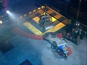 Refbot in the Hypno-Disc vs Pussycat battle, with his head back to front