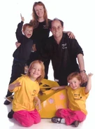 The entire Watts family with Little Sister during Season 3.0 on BattleBots