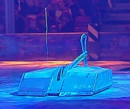 Tomahawk in the arena in Series 7