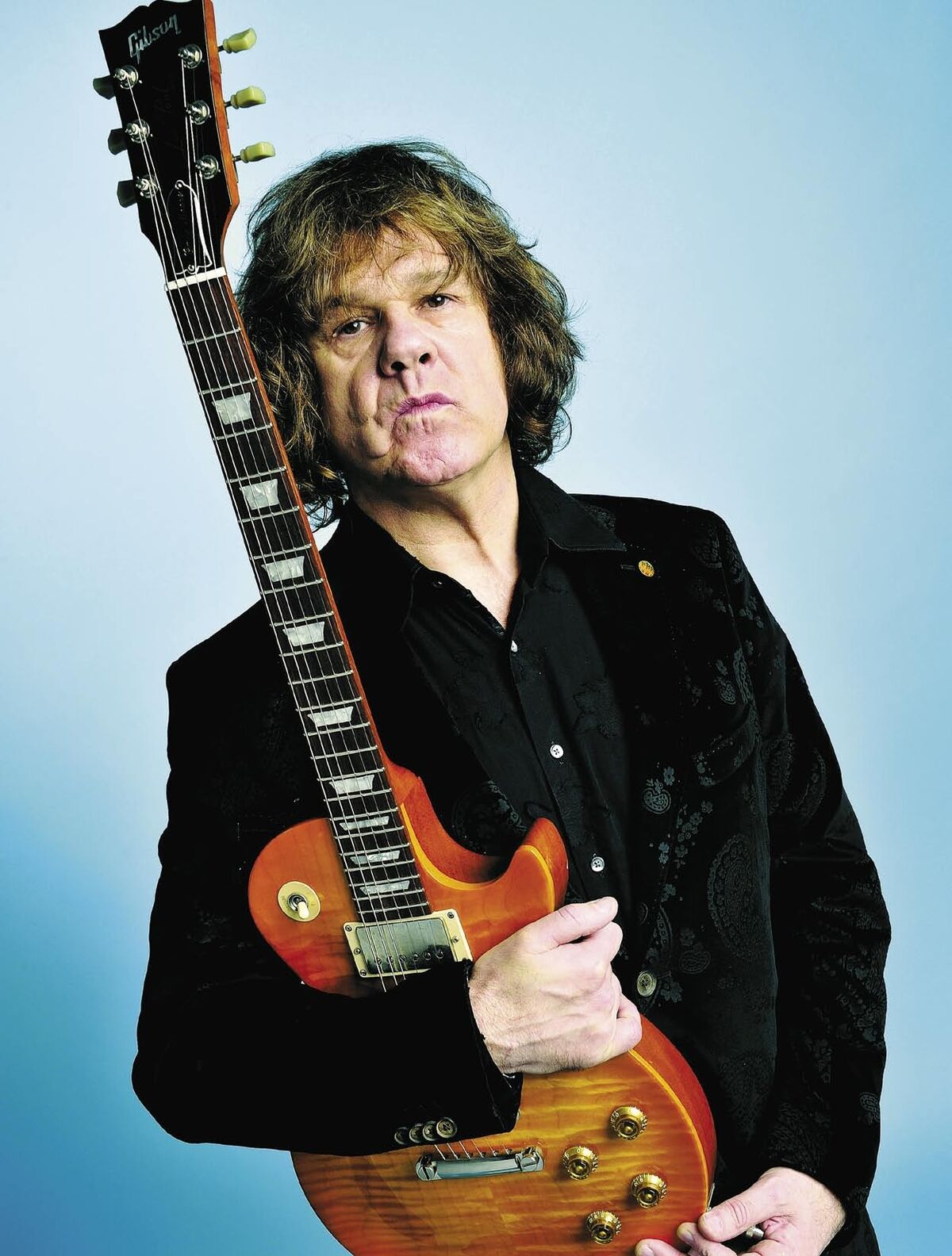 Gary moore gary moore. Гари муре. Гитарист гэри мур. Gary moore charvel. Гэри мур.