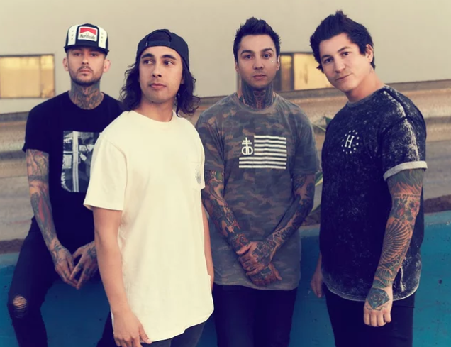 https://static.wikia.nocookie.net/rock/images/a/a5/Pierce_the_Veil.png/revision/latest?cb=20190827054708