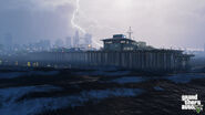 A storm coming into Del Perro Pier.