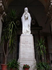 2011 Eusebio, statue